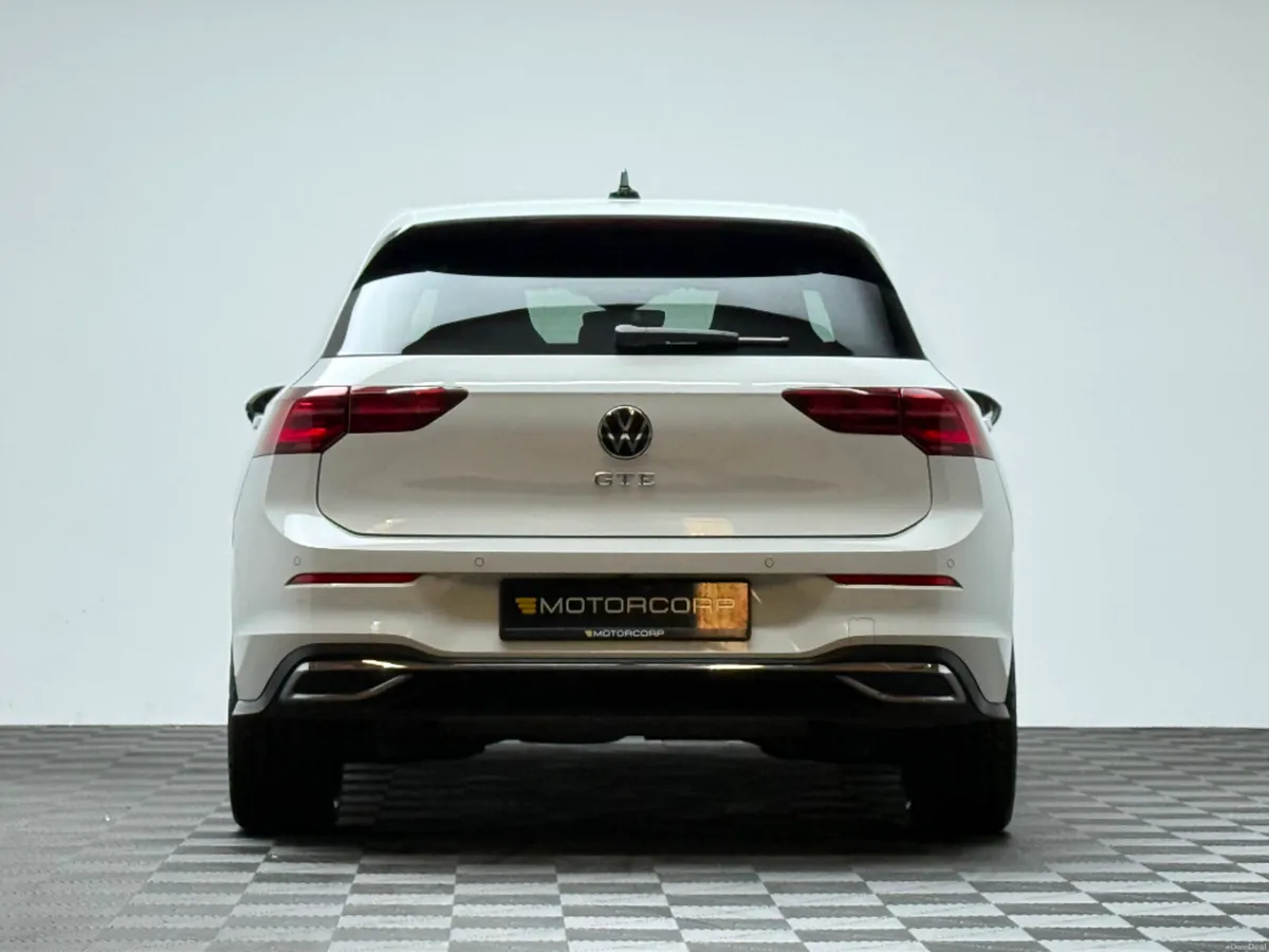 Volkswagen Golf GTE 1.4 PHEV 245HP DSG - Image 6