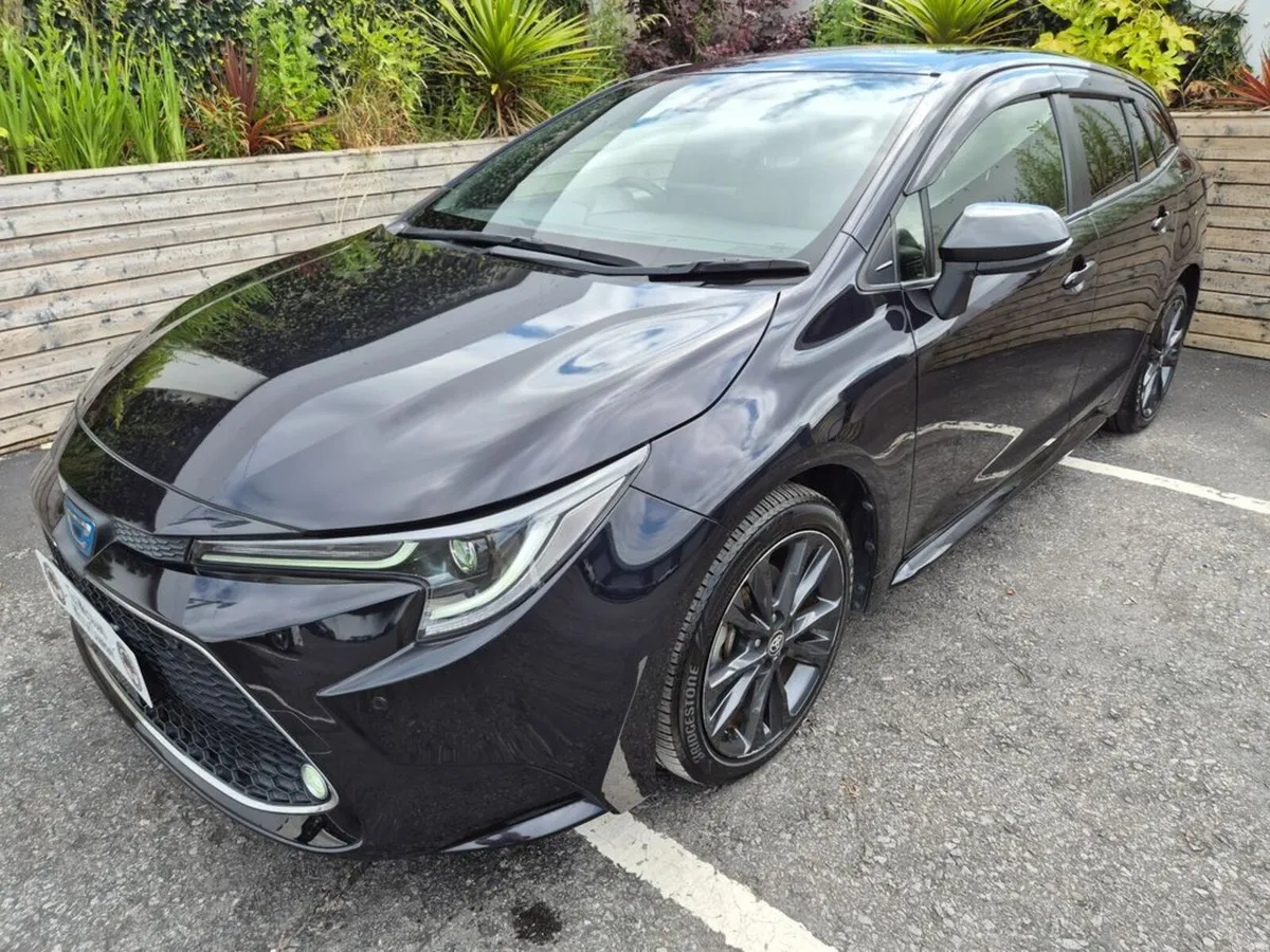Toyota Corolla 1.8 HYBRID / WxB SPORT SPEC / TAX € - Image 3