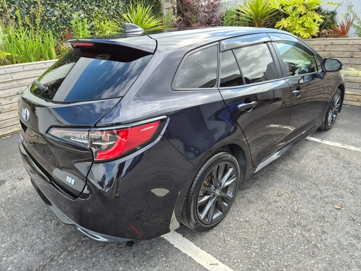 Toyota Corolla 1.8 HYBRID / WxB SPORT SPEC / TAX € - Image 6