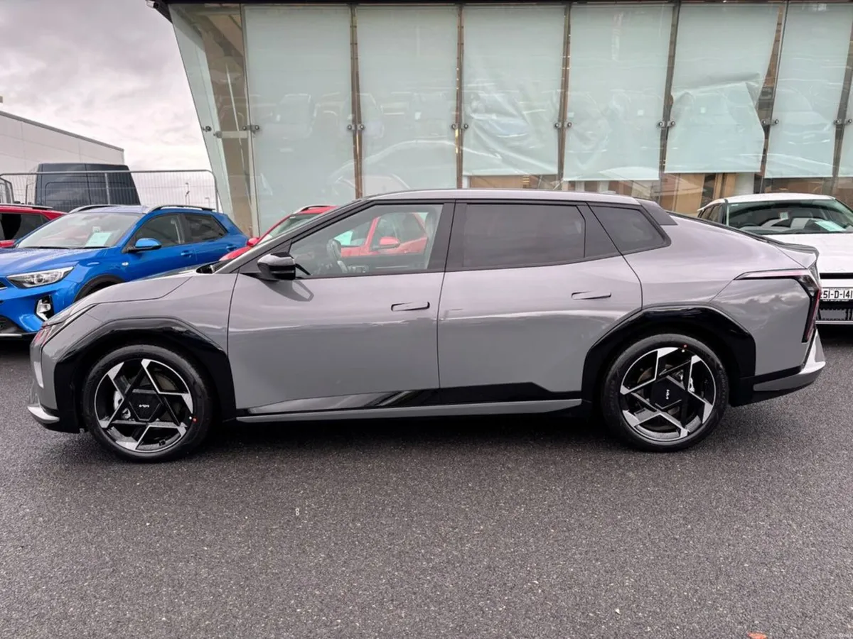 Kia EV4 Fastback GT Line ( Range 612 km ) 0% Finan - Image 3