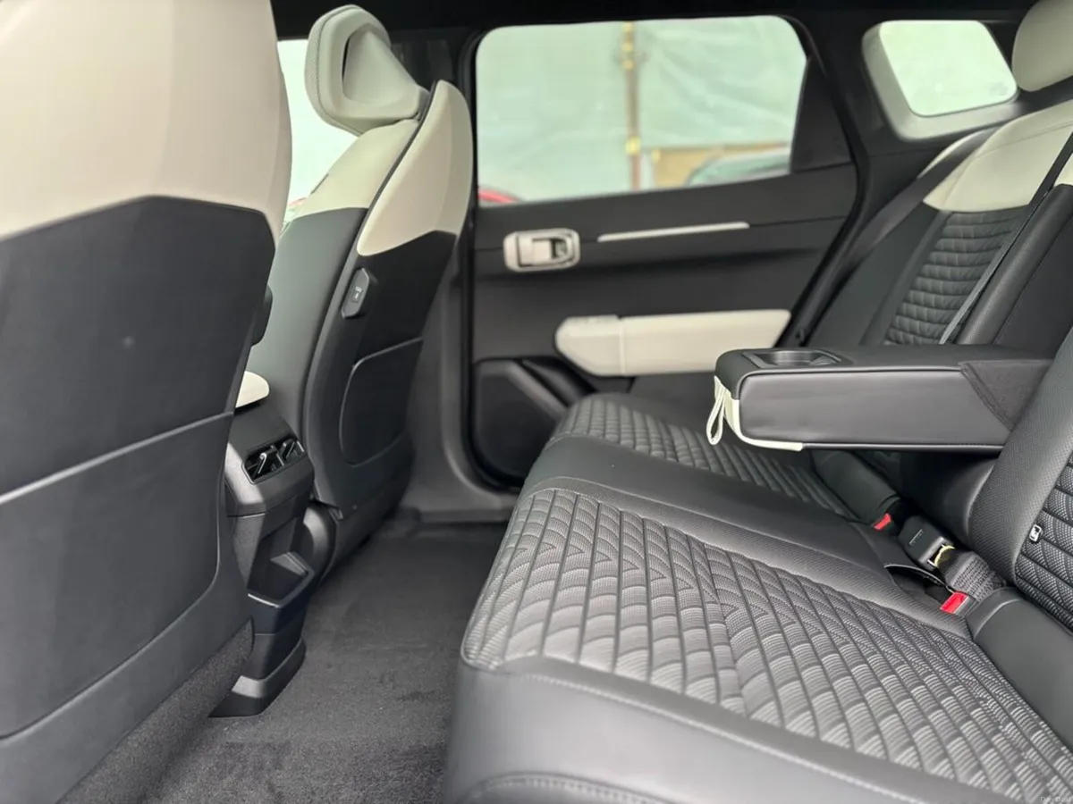 Kia EV4 Fastback GT Line ( Range 612 km ) 0% Finan - Image 6