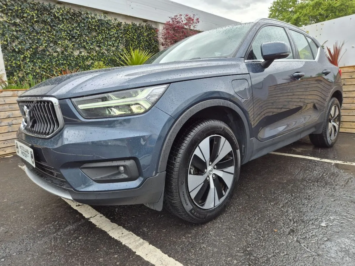 Volvo XC40 1.5 T5 RECHARGE / SE/ LOW MILEAGE / €16 - Image 1