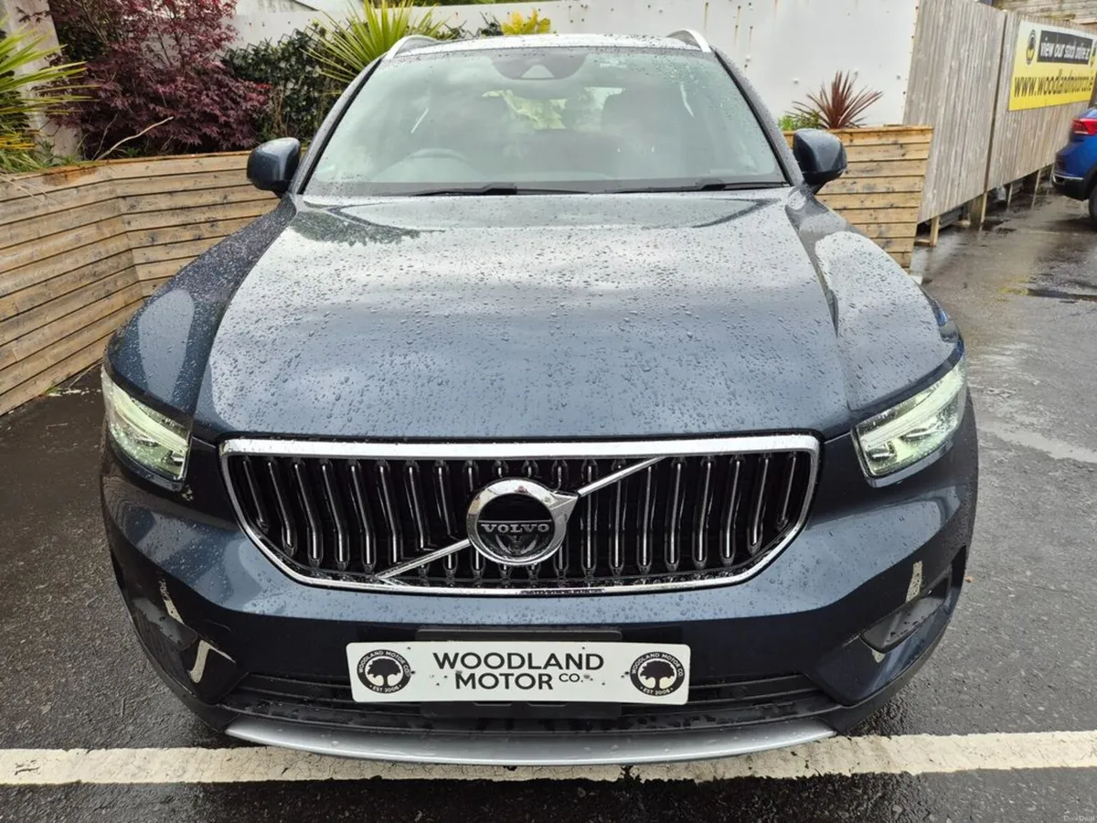 Volvo XC40 1.5 T5 RECHARGE / SE/ LOW MILEAGE / €16 - Image 4