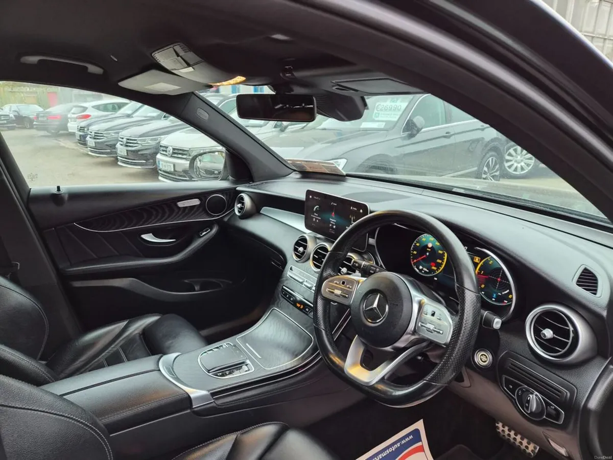 Mercedes-Benz GLC 300D 4matic AMG Line Premium 5 - Image 6
