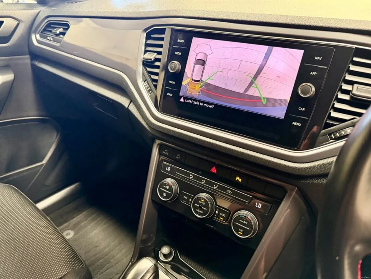 Volkswagen T-Roc 212 Sport - Image 6