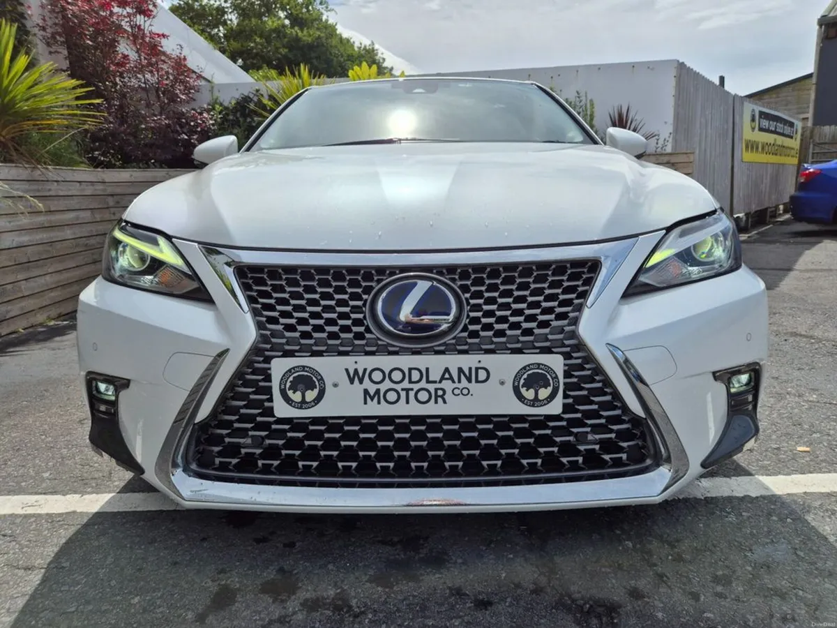 Lexus CT 200h 1.8 HYBRID / ADVANCE / HIGH SPEC / T - Image 4