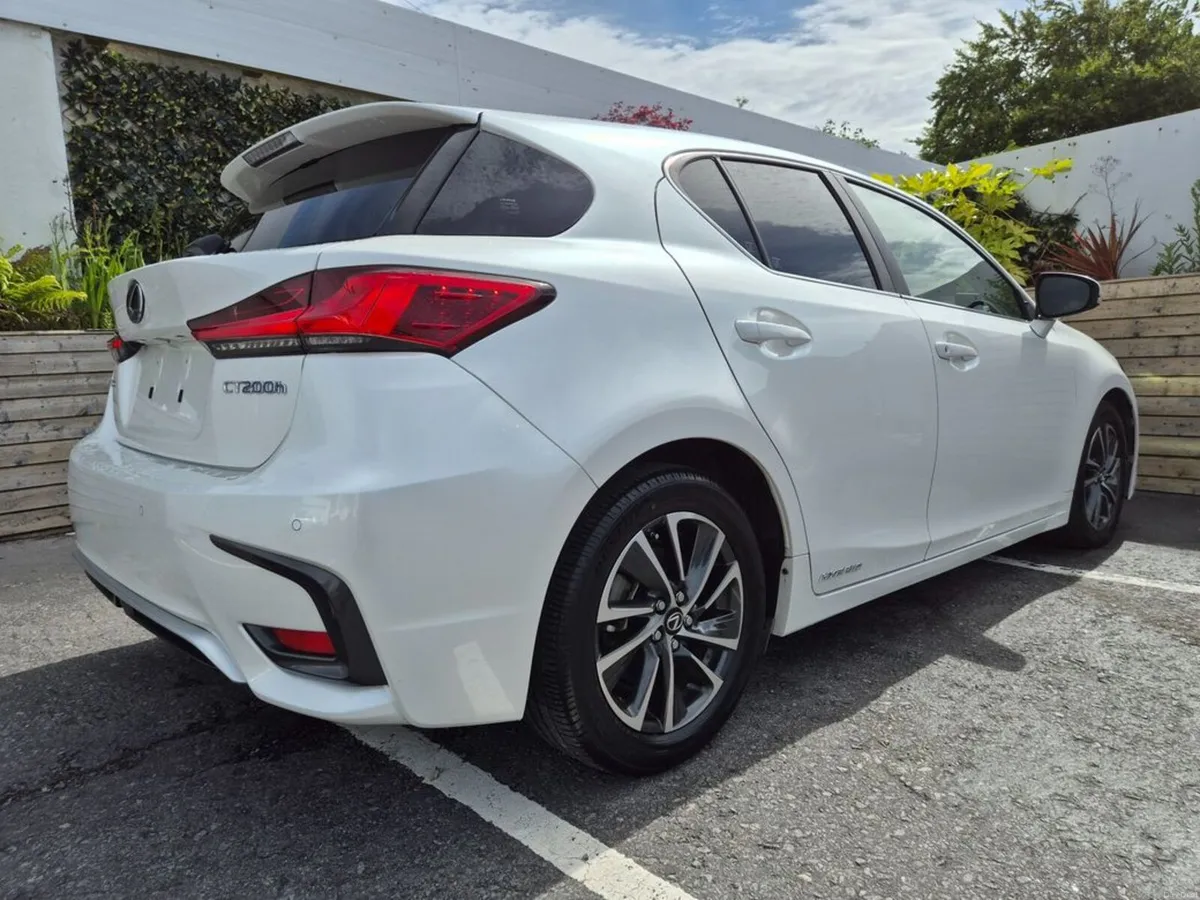 Lexus CT 200h 1.8 HYBRID / ADVANCE / HIGH SPEC / T - Image 5