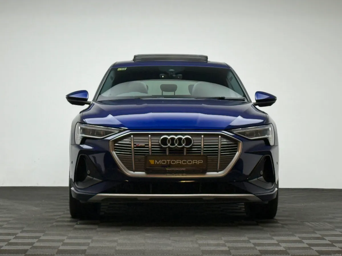 Audi e-tron 55 S LINE COUPE QUATTRO *PAN ROOF* - Image 2