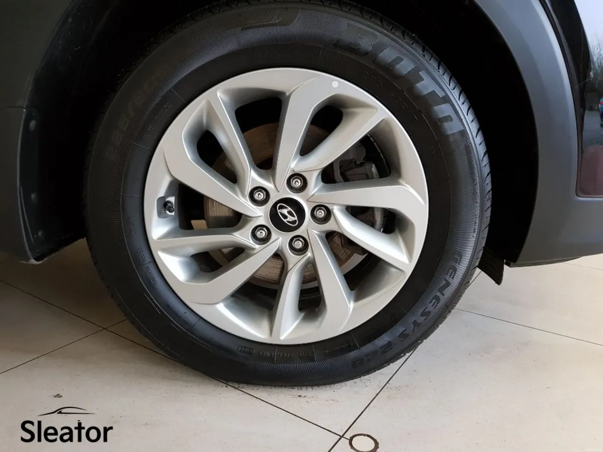 Hyundai Tucson Executive 5DR - Image 4