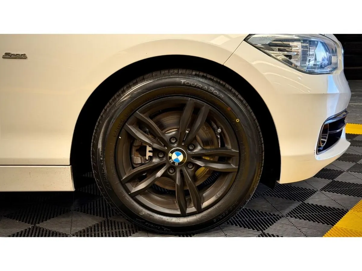BMW 1-Series Sport - Image 4
