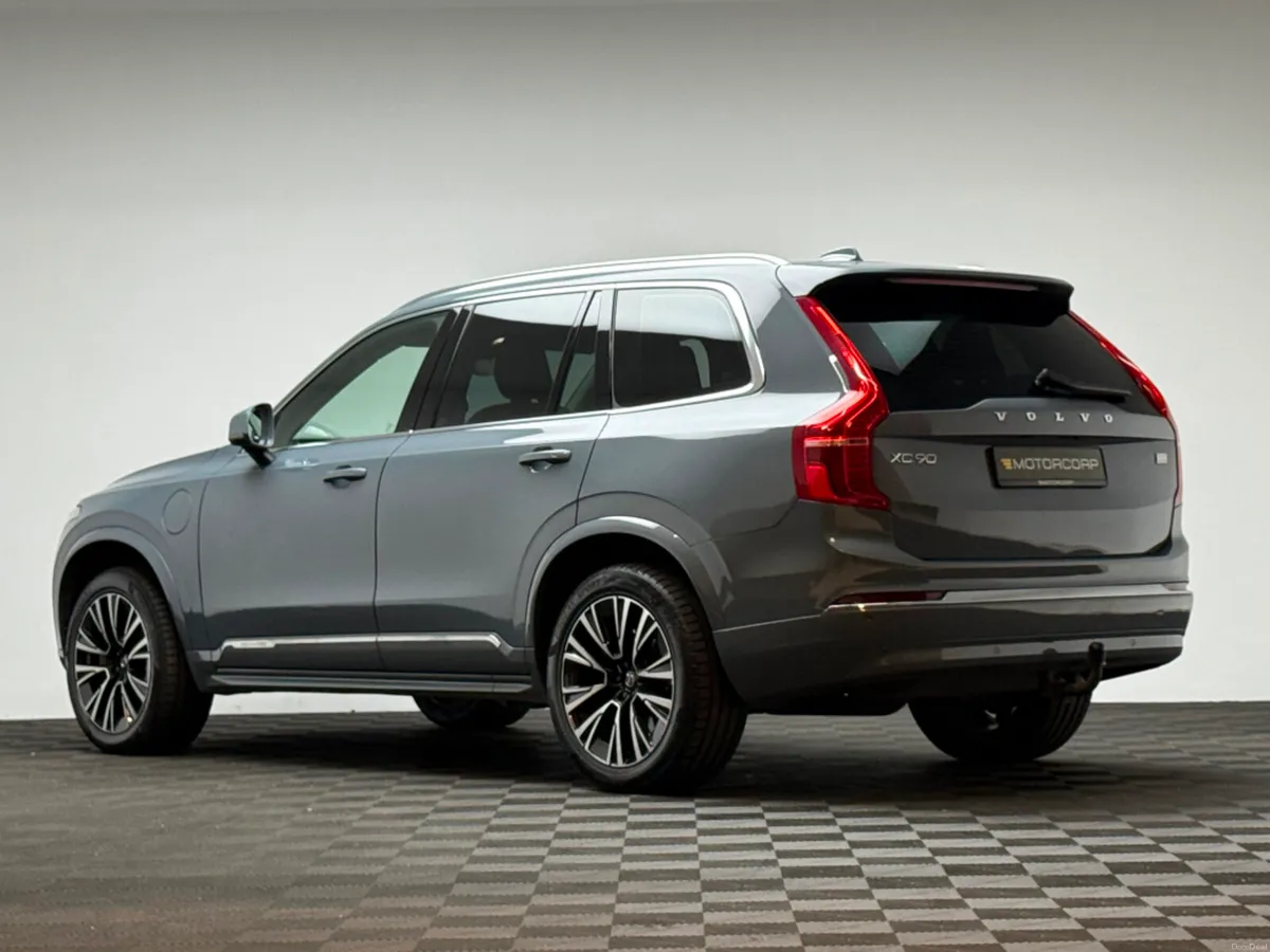Volvo XC90 CORE T8 2.0 PHEV AWD *7 SEATER* - Image 5