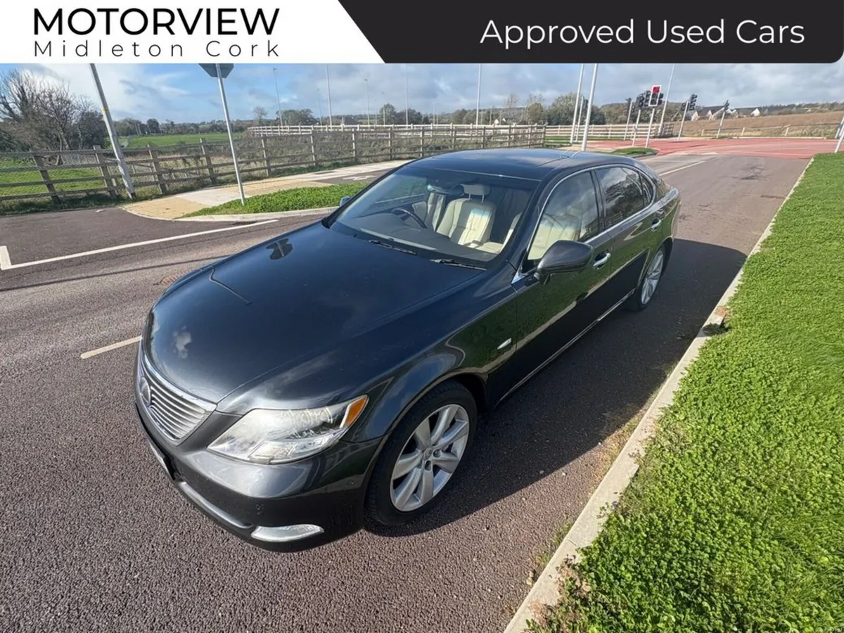 Lexus LS 600H LRSR LWB! 1 OWNER 1 YEAR NCT , Presi - Image 2