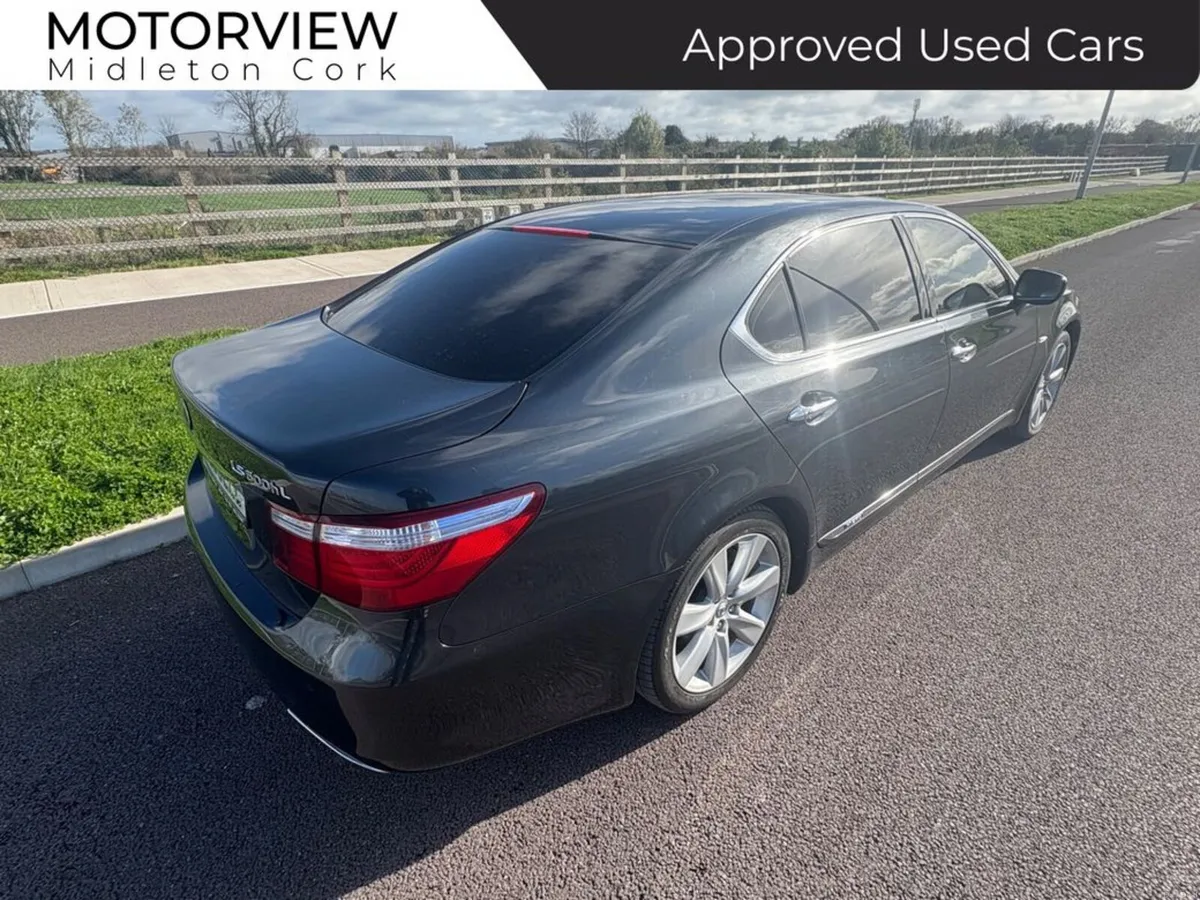 Lexus LS 600H LRSR LWB! 1 OWNER 1 YEAR NCT , Presi - Image 5