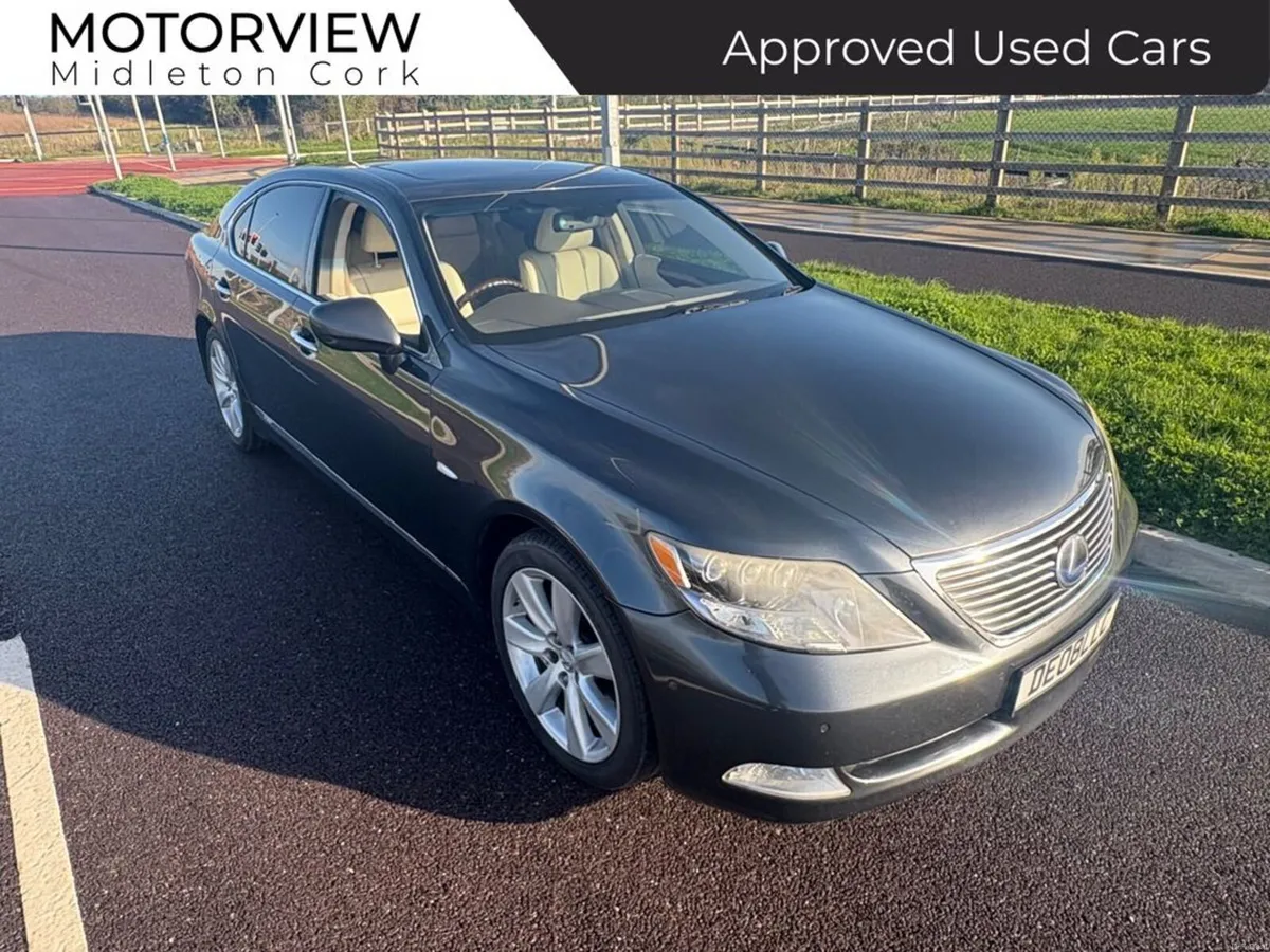Lexus LS 600H LRSR LWB! 1 OWNER 1 YEAR NCT , Presi - Image 6