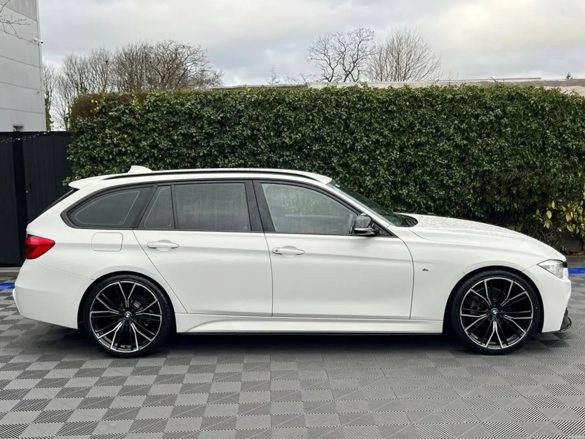 BMW 3-Series 320d M-SPORT COMPETITION // ADAPTIVE - Image 2