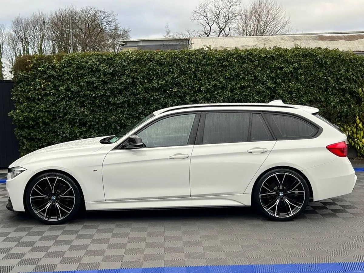 BMW 3-Series 320d M-SPORT COMPETITION // ADAPTIVE - Image 3