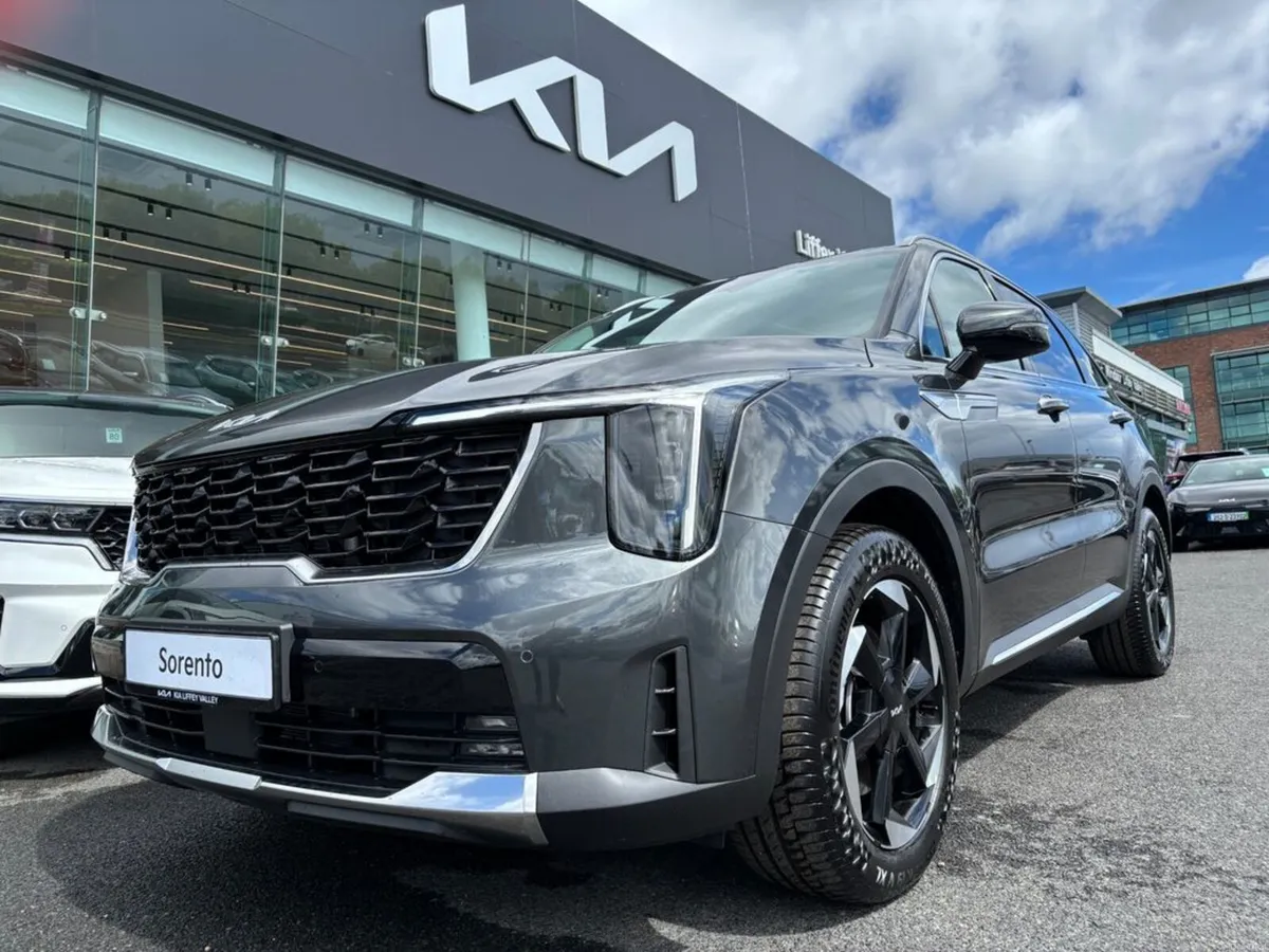 Kia Sorento 2.2 Diesel 2WD ( 7 Seats ) (3.9% APR f - Image 1