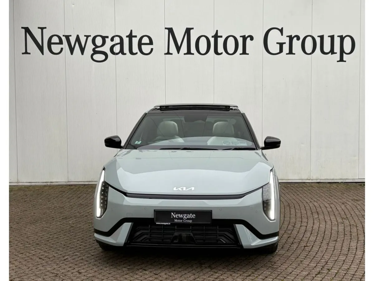 Kia EV4 GT Line FASTBACK - Image 2