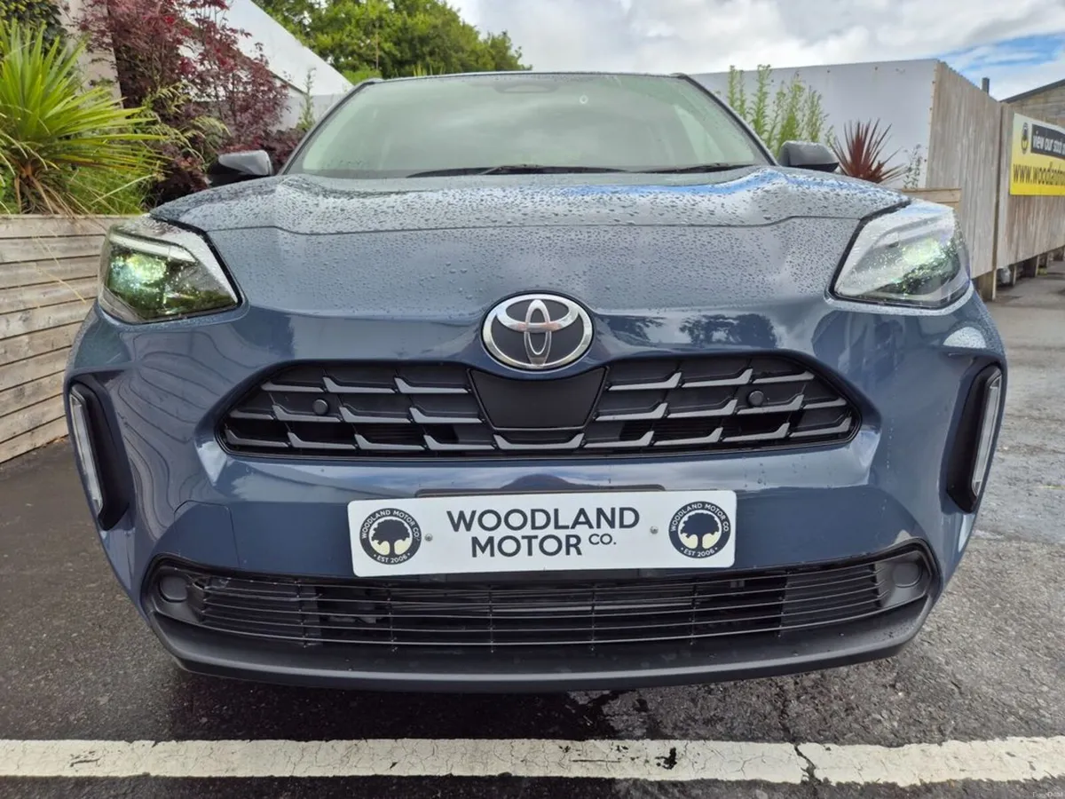 Toyota Yaris Cross 1.5 HYBRID / LUNA / LOW MILEAGE - Image 3
