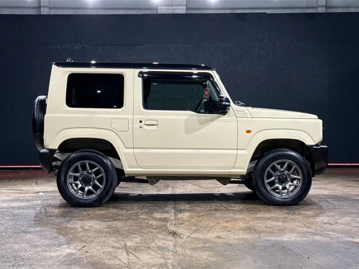Suzuki Jimny MANUAL 4WD 0.7L - REVERSE CAMERA - CR - Image 2