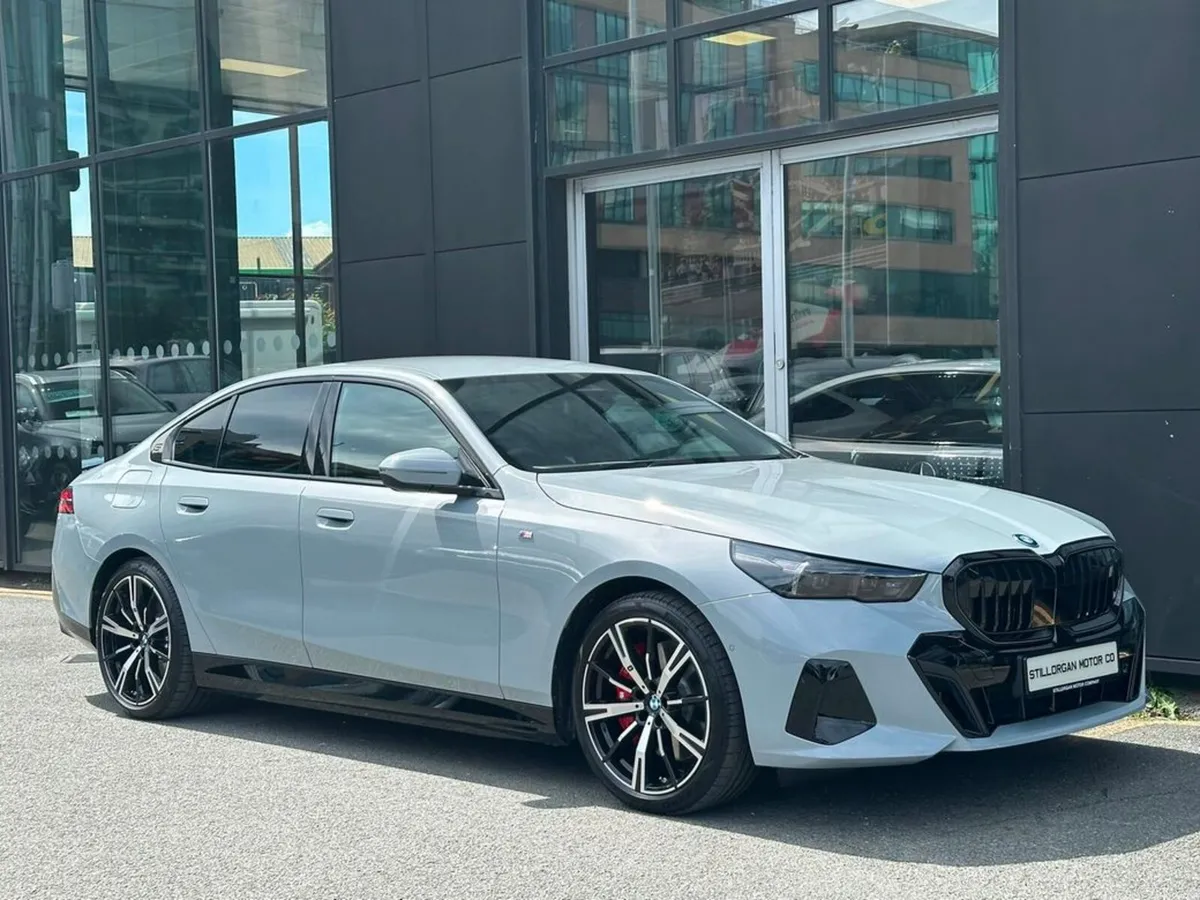 BMW i5 40e M-Sport Pro Auto EV - Image 2