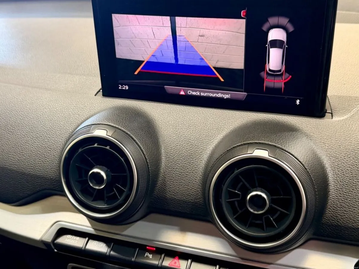 Audi Q2 30 TFSI Sport - Image 5