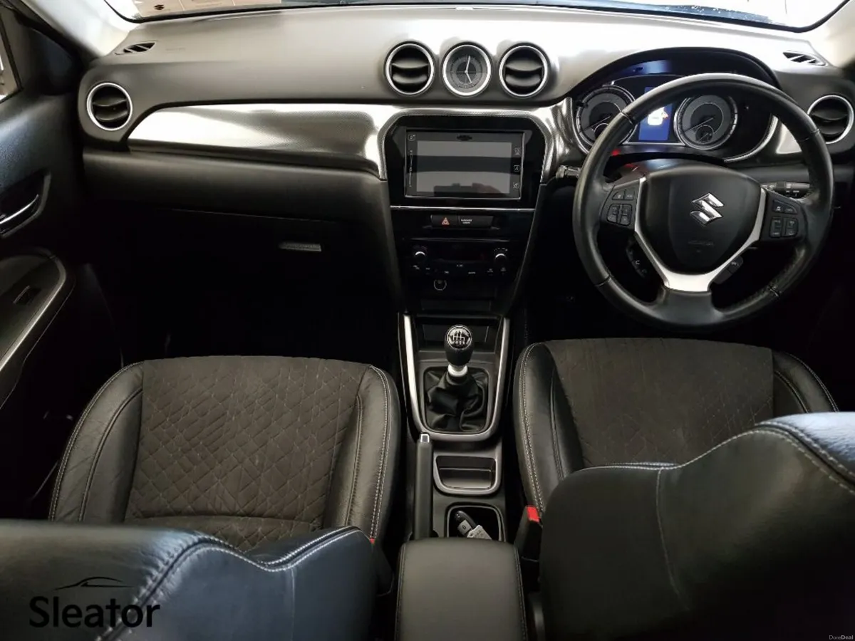 Suzuki Vitara 1.4 Hybrid SZ5 MT - Image 6
