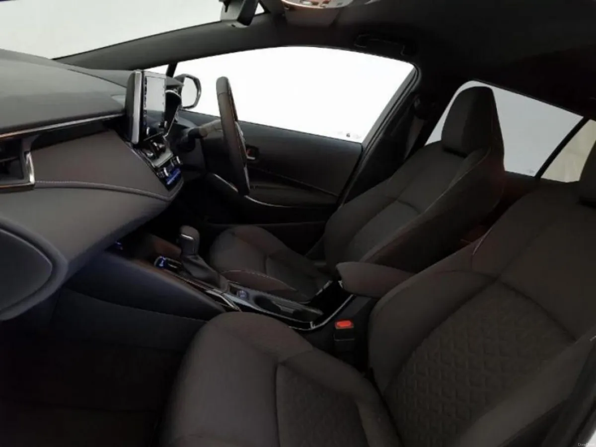 Suzuki Swace 1.8 HYBRID SZ-T CVT 4DR AUTO - Image 6