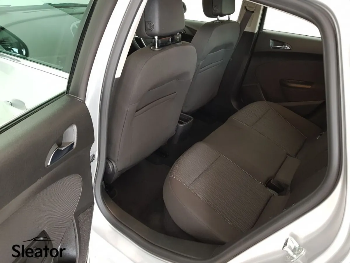 Opel Astra Saloon 1.4 T S/S 4DR€1450 June Discount - Image 6