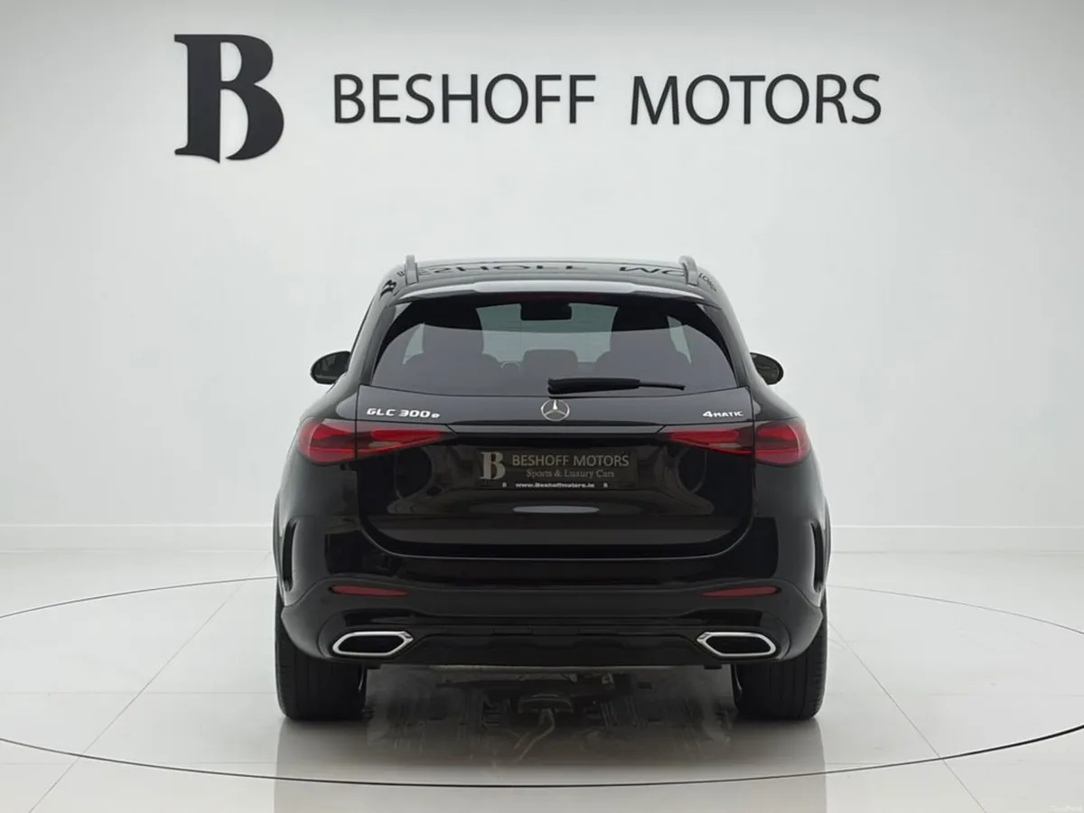 Mercedes-Benz GLC 300e 4MATIC URBAN EDITION=ONLY 1 - Image 4