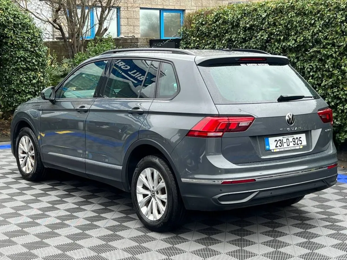 Volkswagen Tiguan LIFE 1.4 HYBRID // DIGITAL CLUST - Image 5