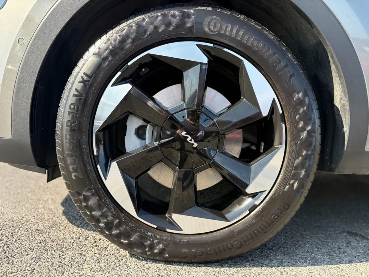 Kia Sorento 1.6 Plug in hybrid ( 7 Seats ) (3.9% A - Image 5
