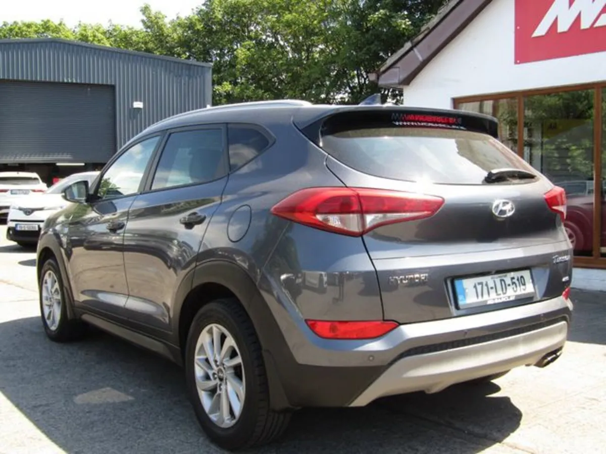 Hyundai Tucson ix35 4WD Executive 5DR Automatic - Image 6