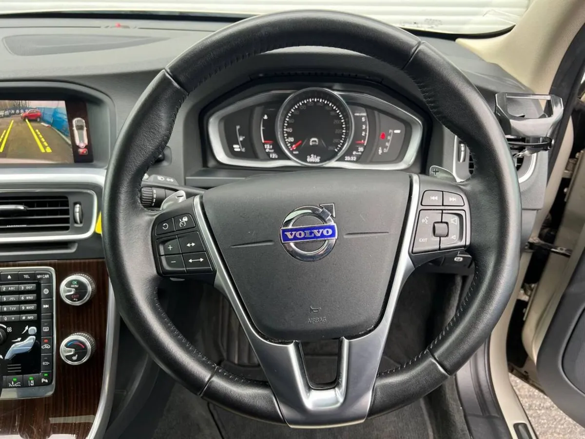 Volvo V60 D4 CLASSIC 2.0 D // OPENING SUNROOF // L - Image 6