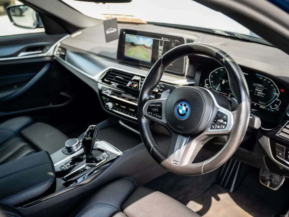 BMW 5-Series 530E M SPORT - Image 6