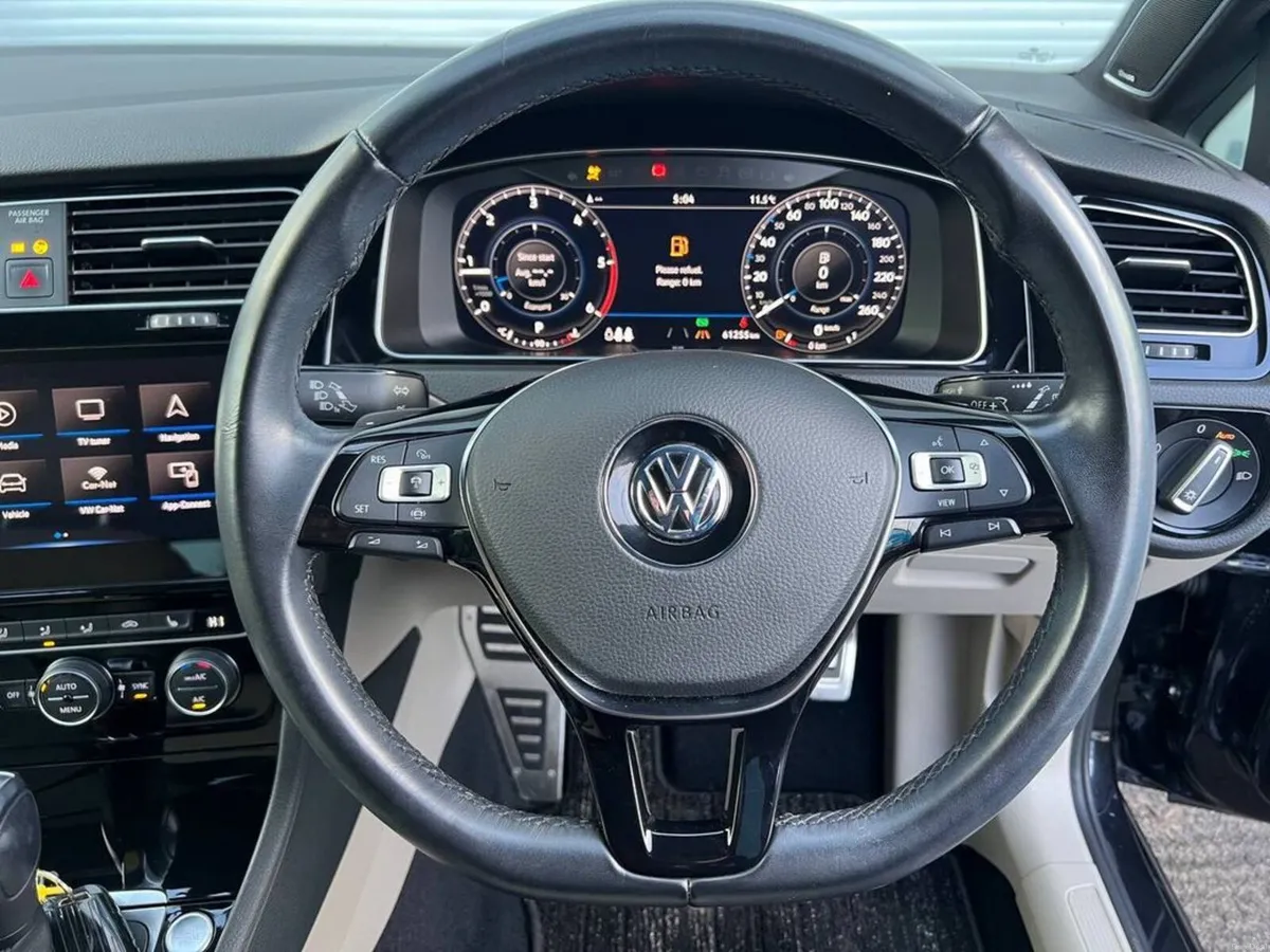 Volkswagen Golf HIGHLINE 2.0 TDI ** HUGE SPEC ** / - Image 4