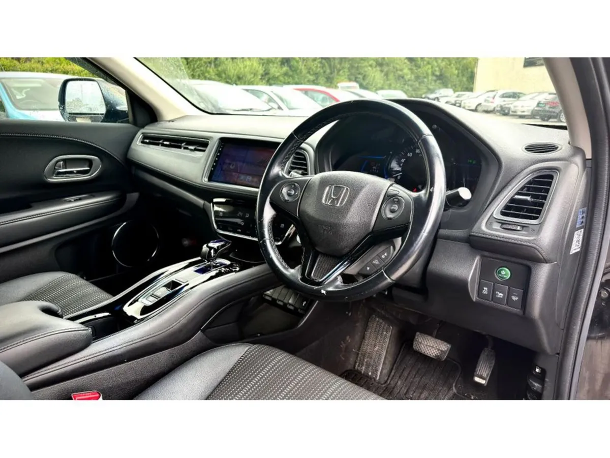 Honda Vezel 152 1.5 Hybrid Z - Image 2