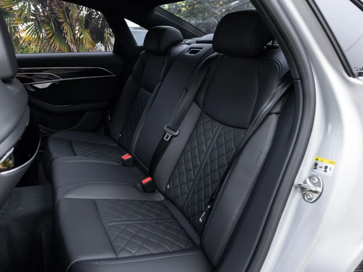 Audi A8 60 TFSI S Line Black Edition - Image 6