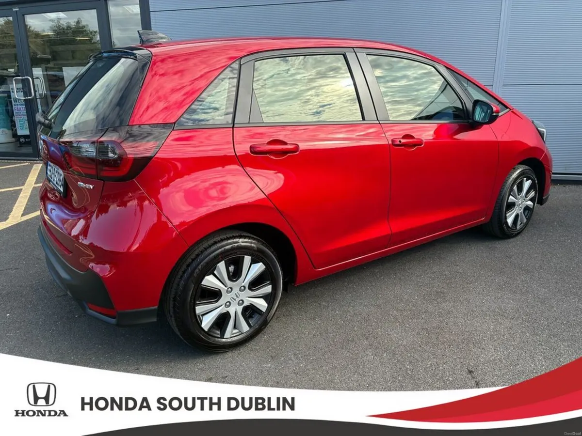 Honda Jazz Elegance , Hybrid Petrol, Automatic - Image 6