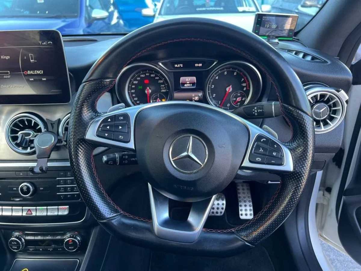 Mercedes-Benz CLA CLA180 AMG-LINE 1.6 AUTO // OPEN - Image 5