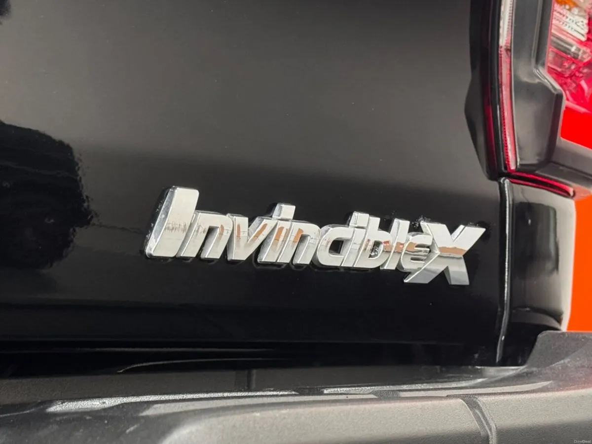 Toyota Hilux INVINCIBLE X 4WD D-4D DCB #27 - Image 6