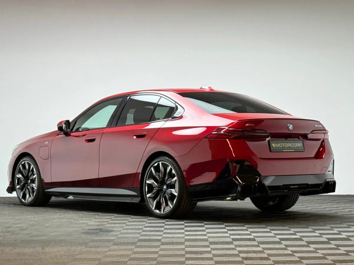 BMW 5-Series 550E M SPORT PRO XDRIVE - Image 5