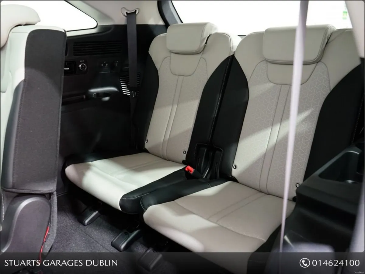Kia Sorento DIESEL 5DR Auto 7 Seat SEM - Sunroof , - Image 6