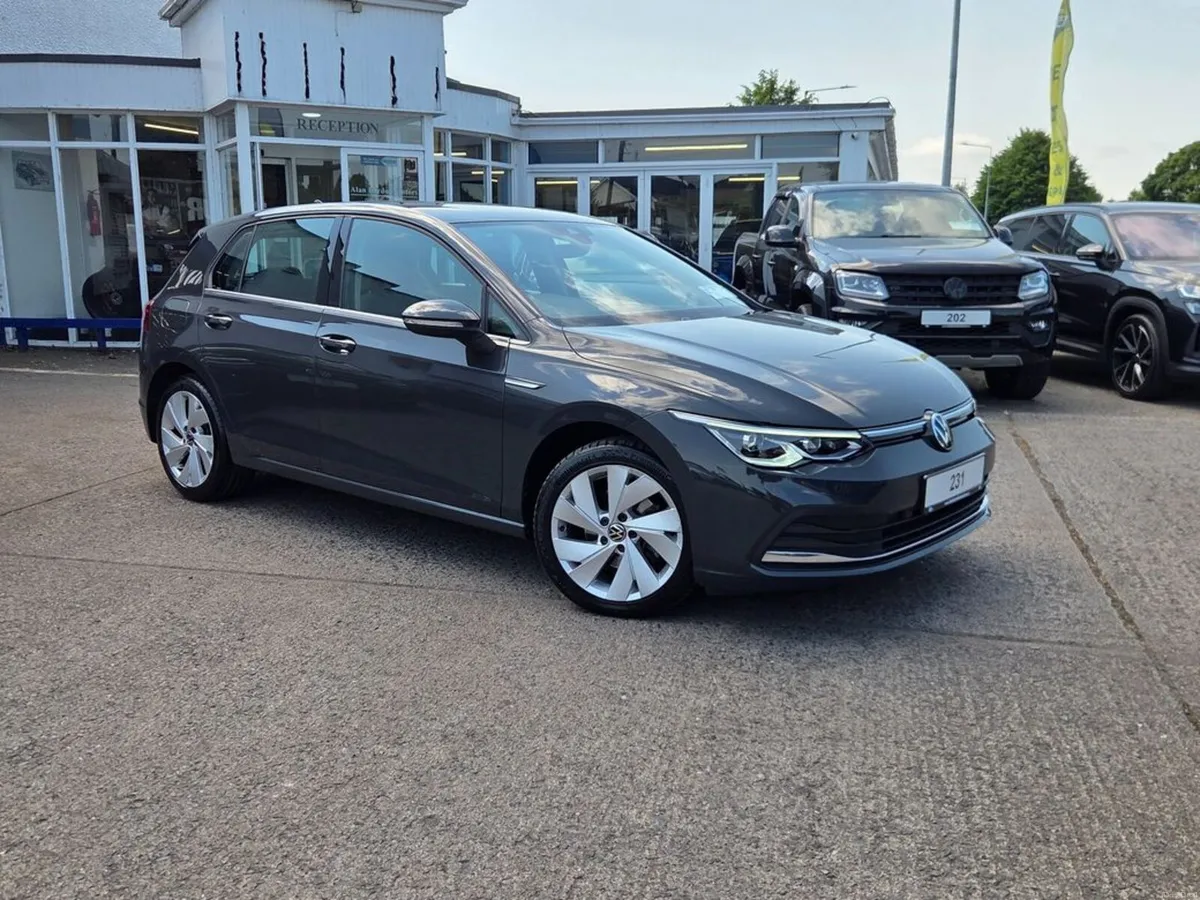 Volkswagen Golf STYLE TDI DSG - Image 1