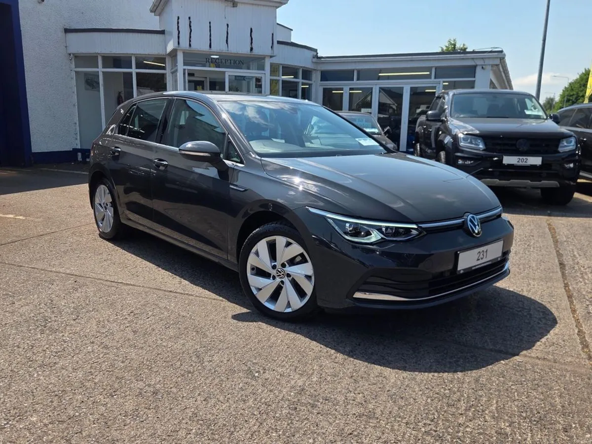 Volkswagen Golf STYLE TDI DSG - Image 2