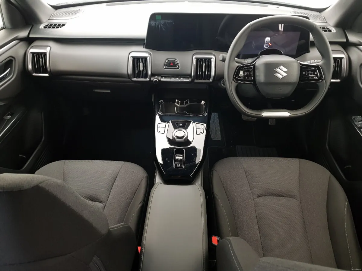 Suzuki Vitara E Vitara Motion Long Range 61KWh - Image 6