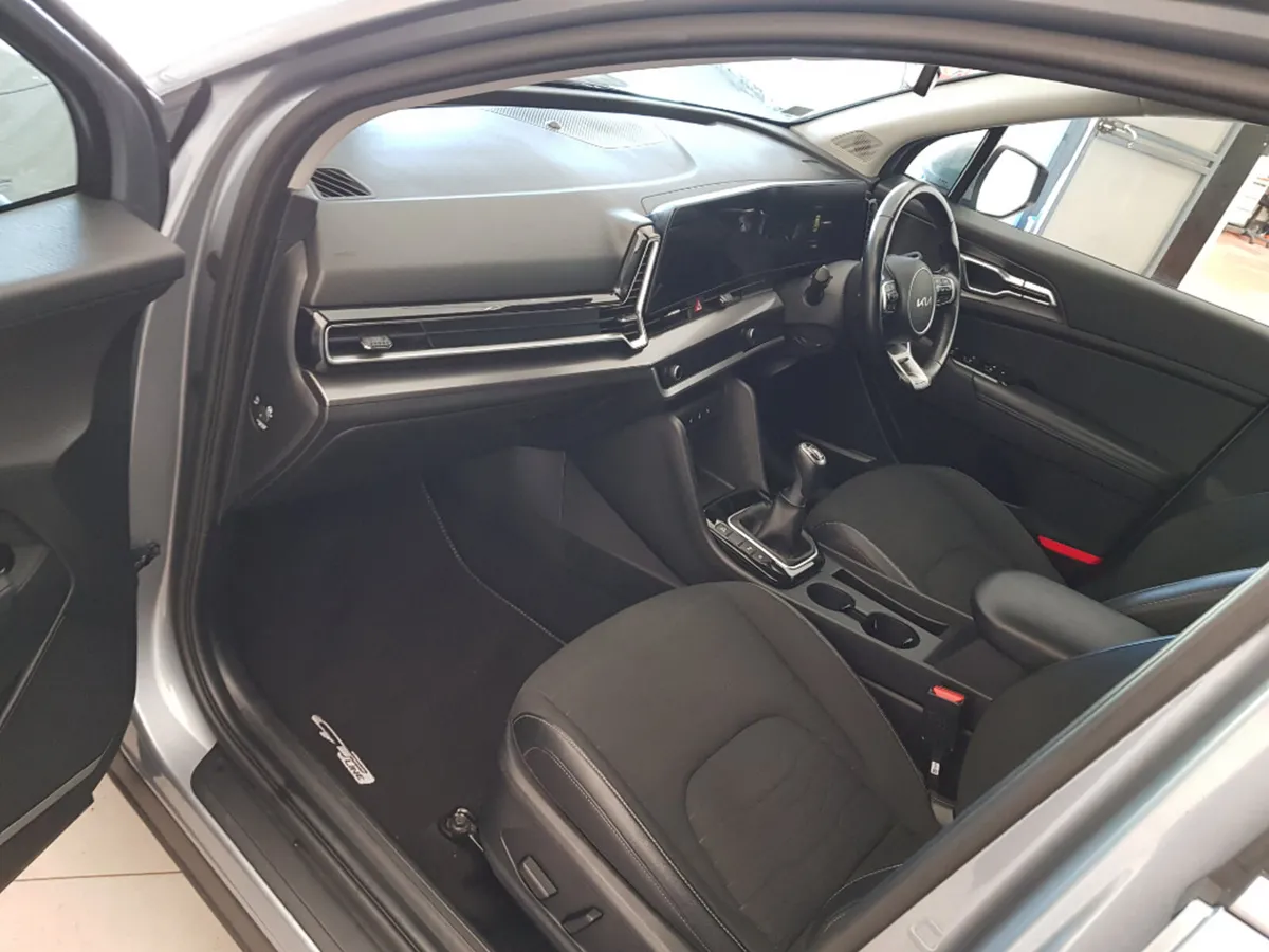 Kia Sportage Manual 5DR - Image 6