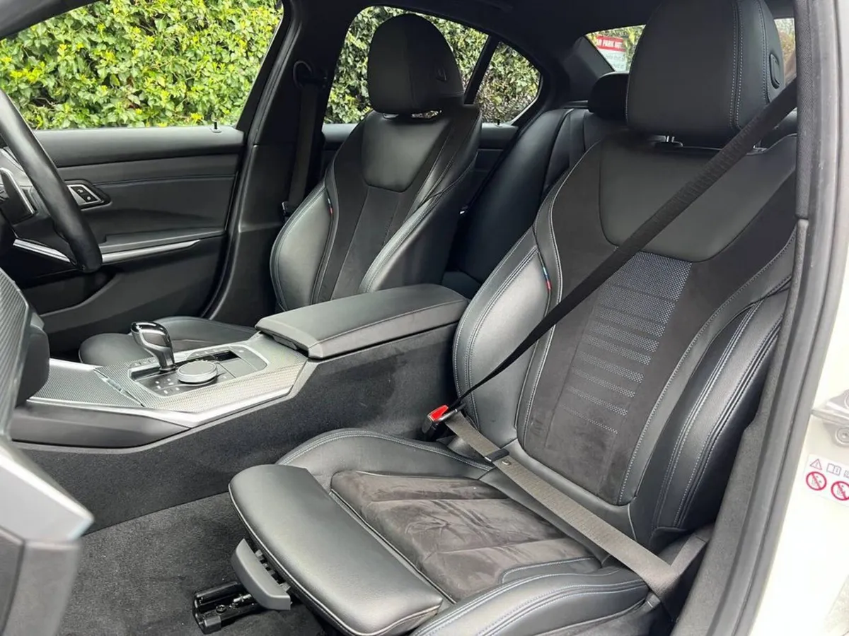 BMW 3-Series 330e M-SPORT COMPETITION 2.0 HYBRID / - Image 6