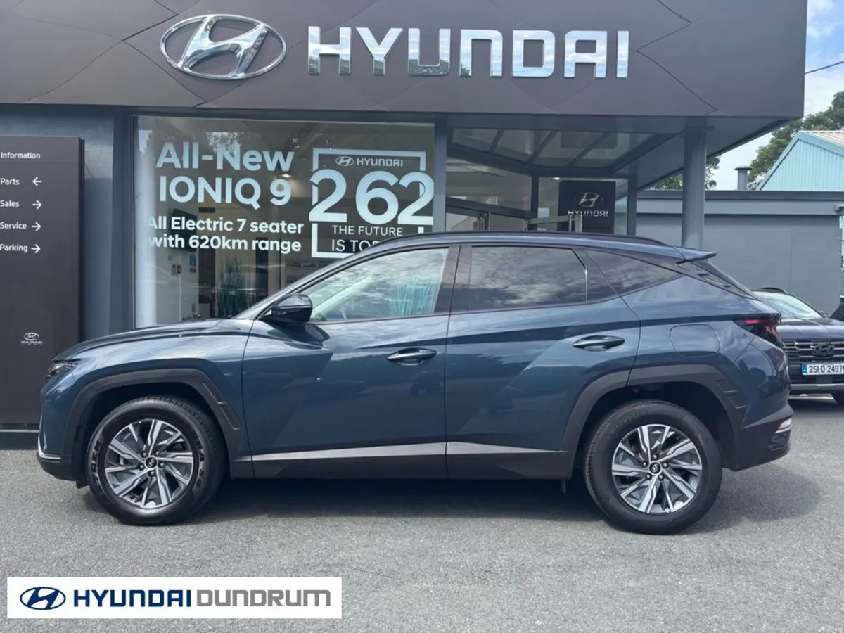 Hyundai Tucson ix35 Executive HEV 5DR Auto - Image 3