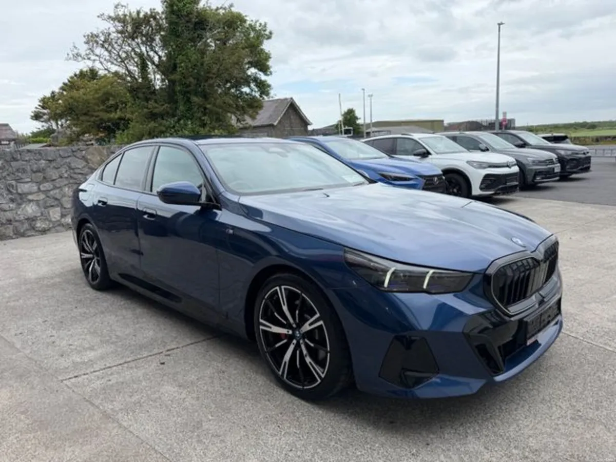 BMW 5-Series 530E M SPORT PRO - Image 5